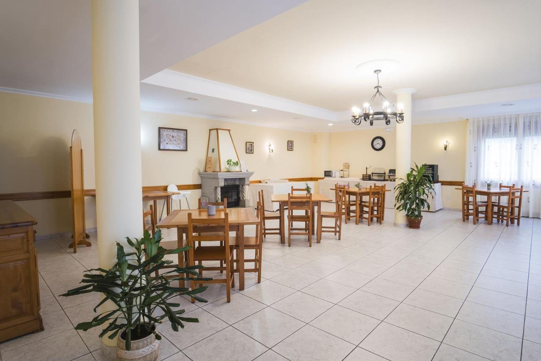 Alda Alpina Hotel Вилануева де Ароса Екстериор снимка