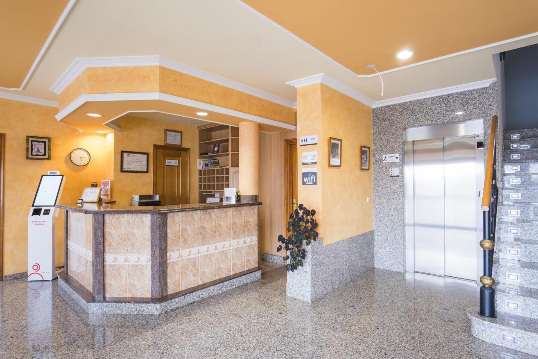 Alda Alpina Hotel Вилануева де Ароса Екстериор снимка