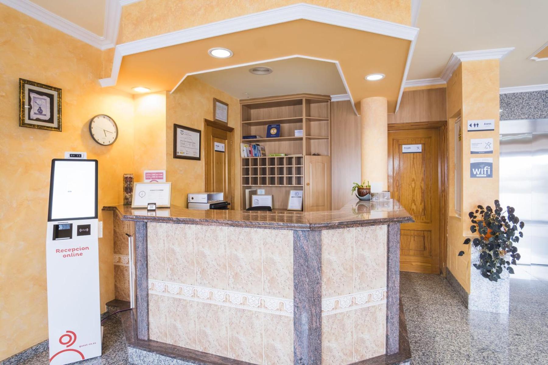 Alda Alpina Hotel Вилануева де Ароса Екстериор снимка