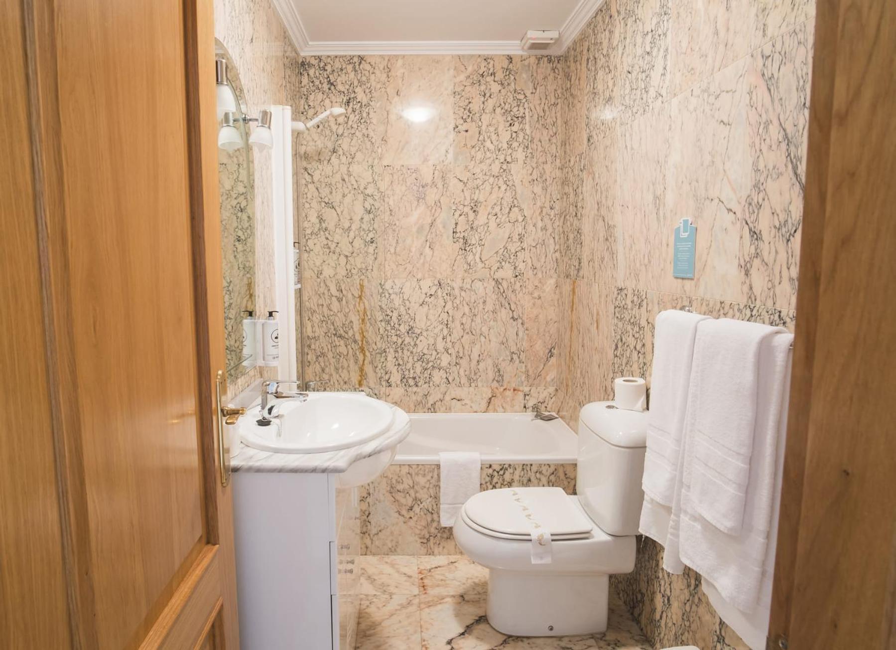 Alda Alpina Hotel Вилануева де Ароса Екстериор снимка