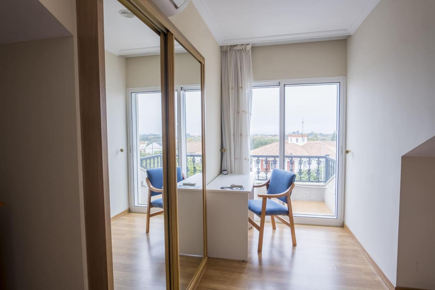 Alda Alpina Hotel Вилануева де Ароса Екстериор снимка